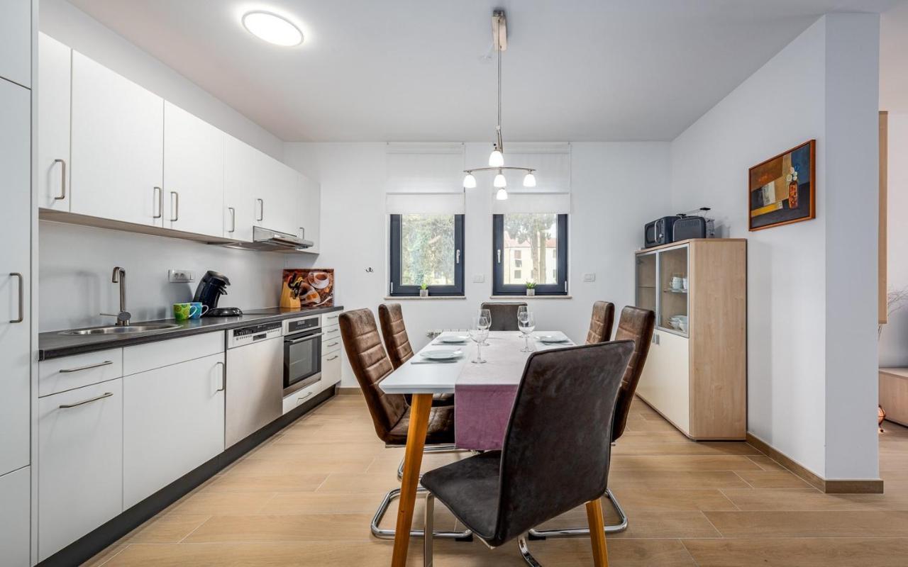Punta Mary House With Apartment Умаг Экстерьер фото